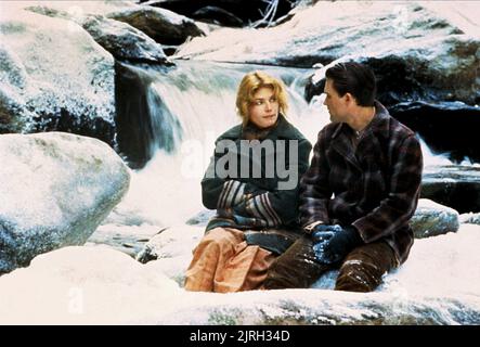 KELLY MCGILLIS, KURT RUSSELL, WINTER PEOPLE, 1989 Stock Photo