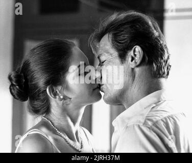 BARBARA KELLERMANN, ROGER MOORE, THE SEA WOLVES: THE LAST CHARGE OF THE CALCUTTA LIGHT HORSE, 1980 Stock Photo