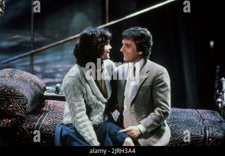 ELIZABETH MCGOVERN, DUDLEY MOORE, LOVESICK, 1983 Stock Photo