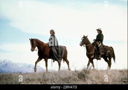 LINDA EVANS, STEVE MCQUEEN, TOM HORN, 1980 Stock Photo