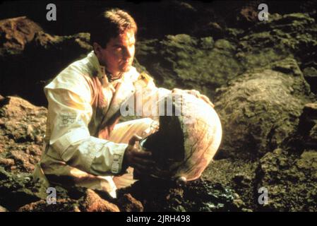 DENNIS QUAID, ENEMY MINE, 1985 Stock Photo - Alamy