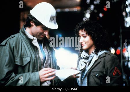 MICHAEL NOURI, JENNIFER BEALS, FLASHDANCE, 1983 Stock Photo