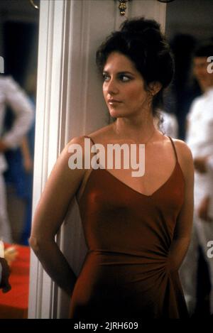 DEBRA WINGER, AN OFFICER AND A GENTLEMAN, 1982 Stock Photo