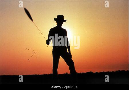 PAUL HOGAN, CROCODILE DUNDEE, 1986 Stock Photo