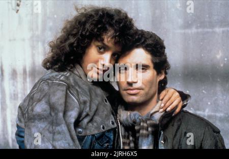 JENNIFER BEALS, MICHAEL NOURI, FLASHDANCE, 1983 Stock Photo