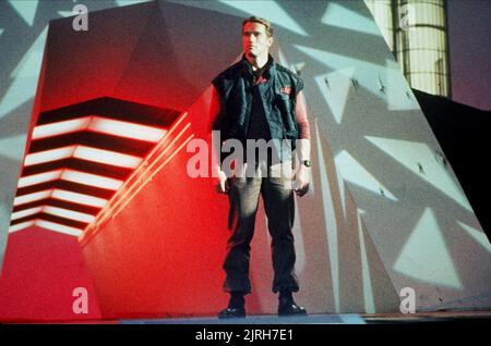 ARNOLD SCHWARZENEGGER, THE RUNNING MAN, 1987 Stock Photo