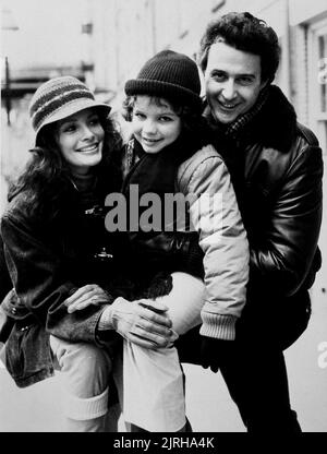 JACLYN SMITH, JESSICA RENE CARROLL, DAVID DUKES, SENTIMENTAL JOURNEY, 1984 Stock Photo