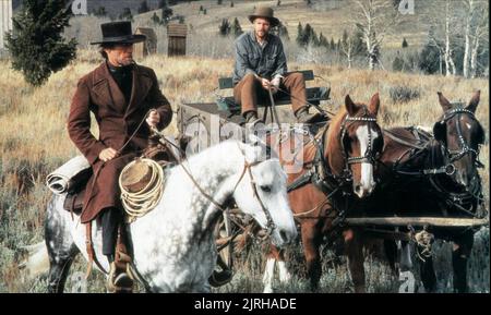 CLINT EASTWOOD, MICHAEL MORIARTY, PALE RIDER, 1985 Stock Photo