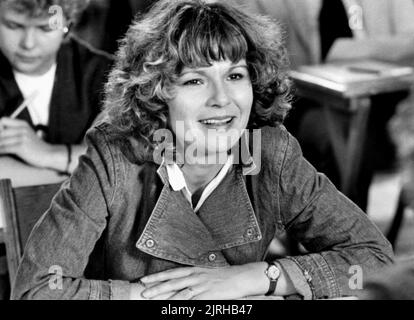 JULIE WALTERS, EDUCATING RITA, 1983 Stock Photo