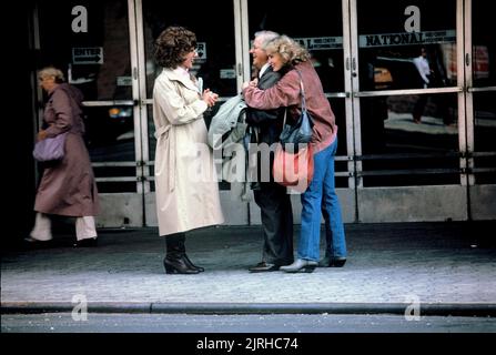 DUSTIN HOFFMAN, CHARLES DURNING, JESSICA LANGE, TOOTSIE, 1982 Stock Photo