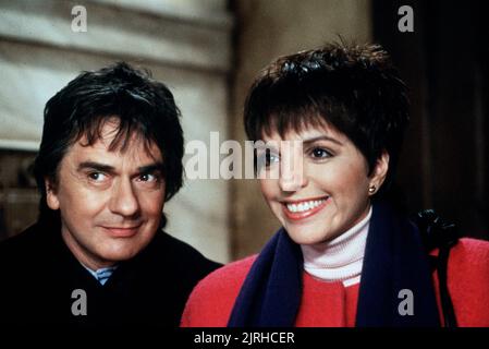 DUDLEY MOORE, LIZA MINNELLI, ARTHUR 2: ON THE ROCKS, 1988 Stock Photo