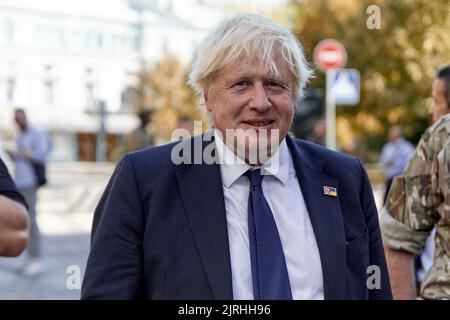 Kyiv, Ukraine. 24th Aug, 2022. British Prime Minister Boris Johnson, arrives at the Mariinsky Palace on a surprise visit for talks with Ukrainian President Volodymyr Zelenskyy, August 24, 2022 in Kyiv Ukraine. Credit: Sarsenov Daniiar/Ukraine Presidency/Alamy Live News Stock Photo