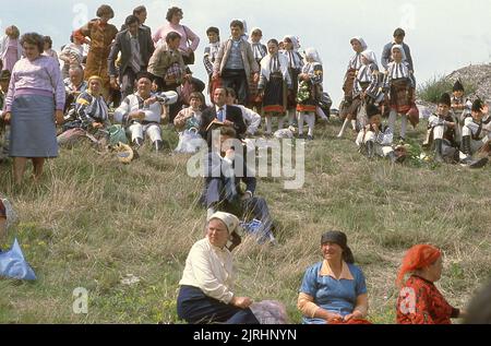 May 6, 1990, Botosani County, Romania. The Bridge of Flowers (Podul de Flori) event along the Prut River, that separated Romania and the Moldavian Socialist Republic. People were allowed for the first time since WWII to cross the border to their 'brothers' without a passport or visa. Stock Photo