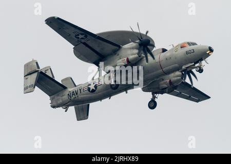 A Northrop Grumman E2 Hawkeye, early warning aircraft with Carrier Airborne Early Warning Squadron 115 (VAW-115), also known as the 'Liberty Bells' Japan Stock Photo