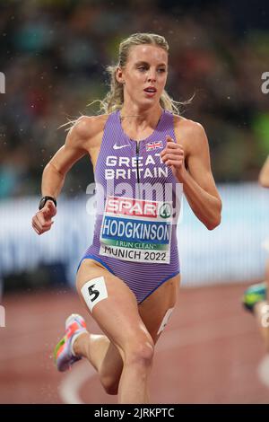 Keely Hodgkinson running the 800 meters at the European Athletics