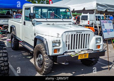 Pigeon Forge, TN - August 25, 2017: Modified Jeep CJ10 Pickup Truck at a local enthusiast rally. Stock Photo