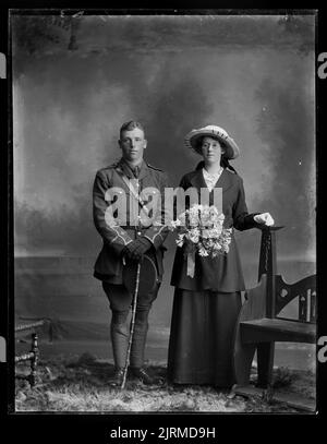 Wedding portrait of Edmund Colin Nigel Robinson and Mary Read Stock Photo