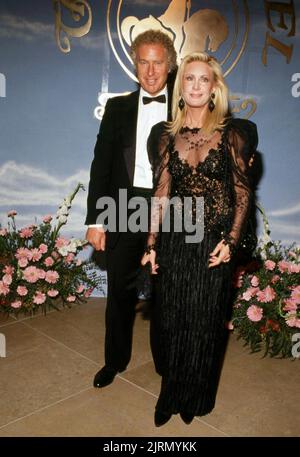 Joan Van Ark and John Marshall October 1990 Credit: Ralph Dominguez/MediaPunch Stock Photo