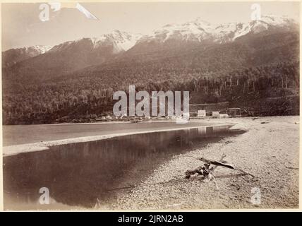 Humboldt Range - Kinloch - Head of Lake Wakatipu, 1880-1890s, Wakatipu, Lake, by Muir & Moodie. Stock Photo