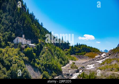 The isolated Notre Dame de Guérison sanctuary, Purtud, Aosta Valley nr Monte Bianco (Mont Blanc) Italy Stock Photo