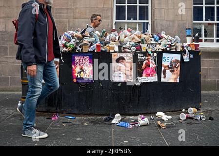 Litter in the Lawnmarket during the Edinburgh Fringe due to industrial action by Edinburgh council workers. Edinburgh, Scotland, UK. Stock Photo