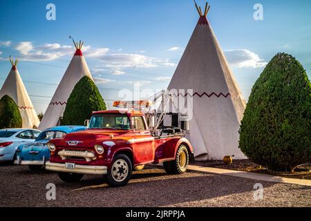 A tourist wigwam tent with a view of the town in Holbrook, Arizona Stock Photo