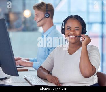 Telemarketing, call center and contact us for our happy consultant agents to help you with loan payment data fast. Fintech, consulting and quality Stock Photo