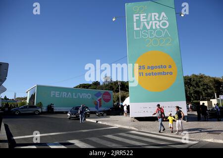Lisbon. 25th Aug, 2022. Photo taken on Aug. 25, 2022 shows a view of the 92nd Lisbon Book Fair at the Parque Eduardo VII in Lisbon, Portugal. The 92nd Lisbon Book Fair kicked off at the Parque Eduardo VII in Lisbon on Aug. 25 and will run until Sept. 11. Credit: Pedro Fiuza/Xinhua/Alamy Live News Stock Photo