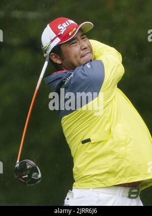 Hideki Matsuyama of Japan hits off the fifth tee during the first round of the Tour Championship at East Lake Golf Club in Atlanta, Georgia, on Aug. 25, 2022. (Kyodo)==Kyodo Photo via Credit: Newscom/Alamy Live News