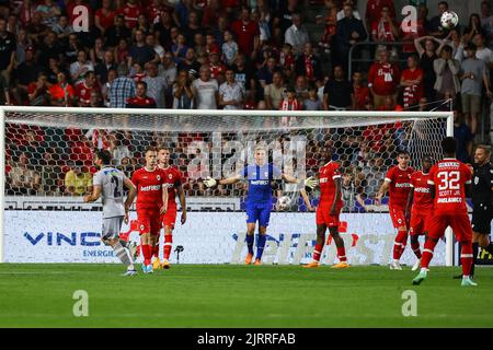 Antwerp's goalkeeper Jean Butez looks dejected during a soccer game between Belgian Royal Antwerp FC and Turkish Istanbul Basaksehir FK, Thursday 25 August 2022 in Antwerp, the return game of the play-off for the UEFA Conference League competition. BELGA PHOTO DAVID PINTENS Stock Photo