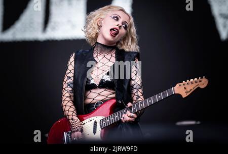 Heather Baron-Gracie performs with her band Pale Waves during the Leeds Festival 2022 at Bramham Park in Leeds. Picture date: Friday August 26, 2022. Stock Photo