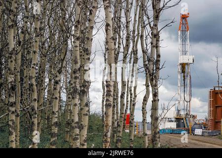 Oil and gas drilling near Calgary, Canada Stock Photo