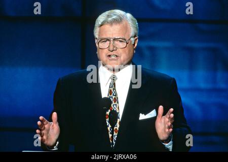 U.S. Senator Ted Kennedy, delivers an address to the delegates attending the 1996 Democratic National Convention at the United Center,  August 30, 1996 in Chicago, Illinois.  Credit: Richard Ellis/Richard Ellis/Alamy Live News Stock Photo