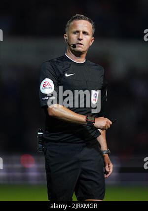 Match referee David Webb during the Sky Bet Championship match at Kenilworth Road, Luton. Picture date: Friday August 26, 2022. Stock Photo