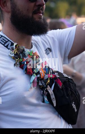 Thuin, Belgium. 26th Aug, 2022. Illustration picture taken during the first day of the Scene sur Sambre festival in Gozee, Thuin, Friday 26 August 2022. The festival is taking place from 26 to 28 August. BELGA PHOTO JULIETTE BRUYNSEELS Credit: Belga News Agency/Alamy Live News Stock Photo