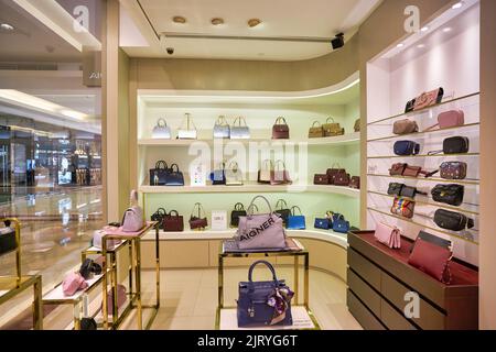 Aigner bag hi res stock photography and images Alamy