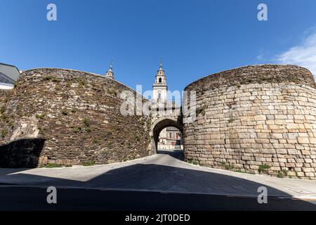 Lugo, Spain. The Puerta de Santiago (St James Gate), part of the Roman city walls Stock Photo