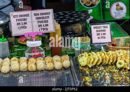 Malaysian Street Food at the Kuah night market, Langkawi, Malaysia Stock Photo