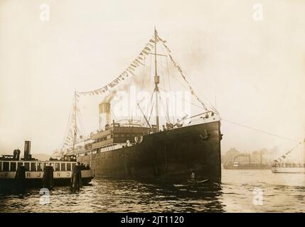 The year is 1923. Swedish Lloyds ship S/S Patricia arrives at Gothenburg on december 19 1923. On it are the newly wed crown prince couple Gustaf Adolf and Louise Mountbatten. They were married on november 3 1925 in the Chapel Royal in London by the archbishop of Canterbury. Stock Photo