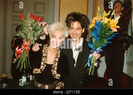 Marie Fredriksson. Born 30 may 1958 . 9 december 2019. Swedish singer who was best known internationally as the lead vocalist of pop rock duo Roxette who achieved international success in the late 1980s and early 1990s with their albums Look sharp and Joyride. Pictured with Roxette Per Gessle 1989. Stock Photo