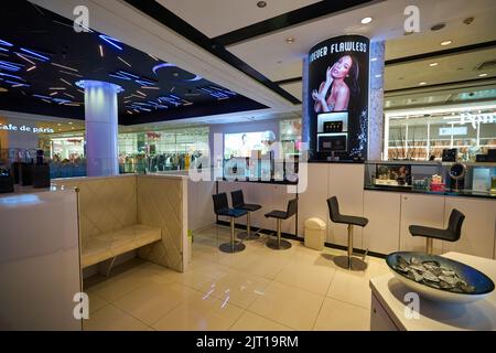 SINGAPORE - CIRCA JANUARY, 2020: interior shot of the shopping mall in Singapore Stock Photo