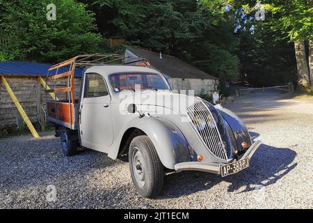 Peugeot 202 Pick Up Type UH 1947 1/43 Norev Boite souple