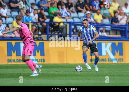 Sheffield, UK. 27th Aug, 2022. Lee Gregory #9 of Sheffield Wednesday runs with the ball in Sheffield, United Kingdom on 8/27/2022. (Photo by Gareth Evans/News Images/Sipa USA) Credit: Sipa USA/Alamy Live News Stock Photo