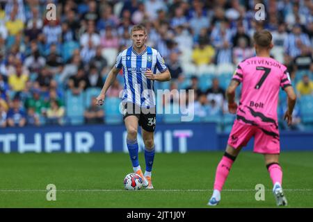 Sheffield, UK. 27th Aug, 2022. Mark McGuinness #34 of Sheffield Wednesday runs with the ball in Sheffield, United Kingdom on 8/27/2022. (Photo by Gareth Evans/News Images/Sipa USA) Credit: Sipa USA/Alamy Live News Stock Photo