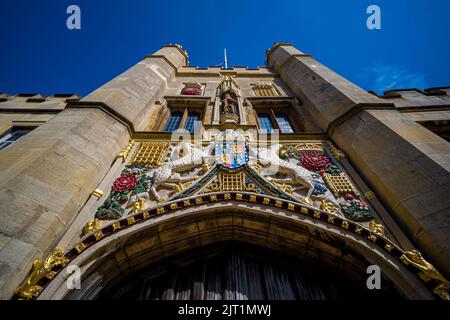 Christs College Cambridge - the refurbished front gate of Christs College, part of the University of Cambridge, established 1446 as God's House Stock Photo