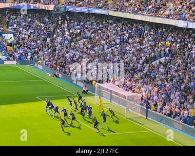 Fulham, London, UK. 27th Aug, 2022. Players jostle for position as home team Chelsea Football Club beat Leicester City 2-1 in the Premier League, match day 4. Credit: Motofoto/Alamy Live News Stock Photo