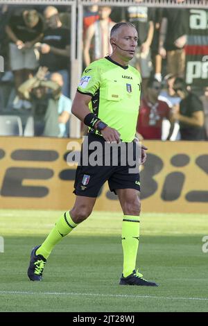 Cremona, Italy. 27th Aug, 2022. the Referee Paolo Valeri during US Cremonese vs Torino FC, 3Â° Serie A Tim 2022-23 game at Giovanni Zini Stadium in Cremona (CR), Italy, on August 27, 2022. Credit: Independent Photo Agency/Alamy Live News Stock Photo