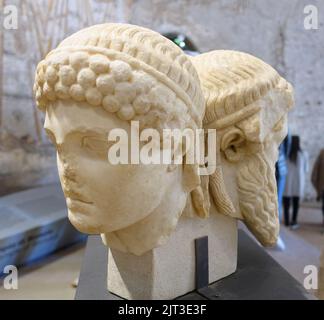 Triple herm, view 1, Rome, Parco archeologico del Colosseo, Julian to ...