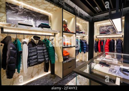 Moncler store discount somerset