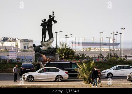 Beirut, Lebanon: The Martyrs statue in Martyrs Square, monument commemorating the martyrs executed by the Ottomans, riddled with bullet holes from the Lebanese Civil War, Martyrs' Square, downtown Beirut, Lebanon Stock Photo